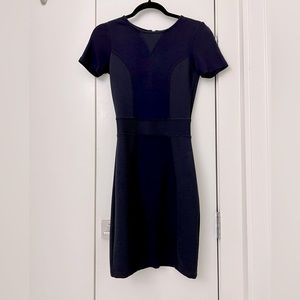 French Connection Navy Short Sleeve Form-Fitted Dress - Gently Worn/Size 4